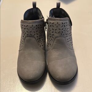 OshKosh B'gosh Gray Ankle Boots with Laser-Cut Design